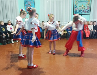 Народный ансамбль танца Ровесник