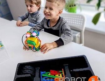RobotSchool - Дитяча школа програмування і робототехніки