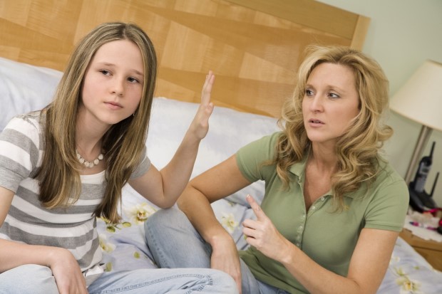 Трудний період: чому підлітки зляться на батьків?