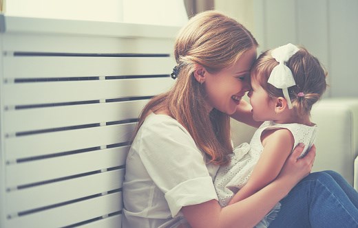 Топ 9 речей, які не слід говорити своїй доньці