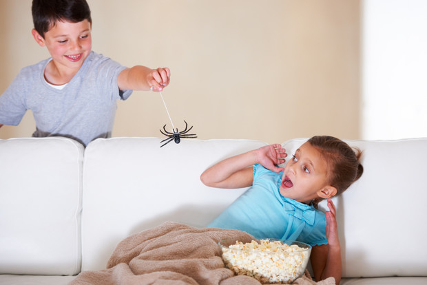 Чому діти бояться клоунів, монстрів під ліжком і павуків