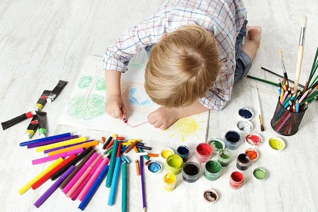 Способи, як навчити дитину малювати